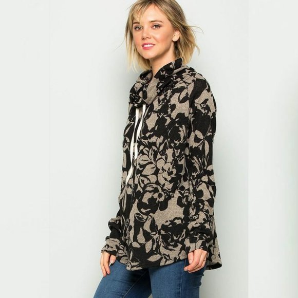 Turtle Neck Flower Detail Blouse Top Black - Picture 4 of 4
